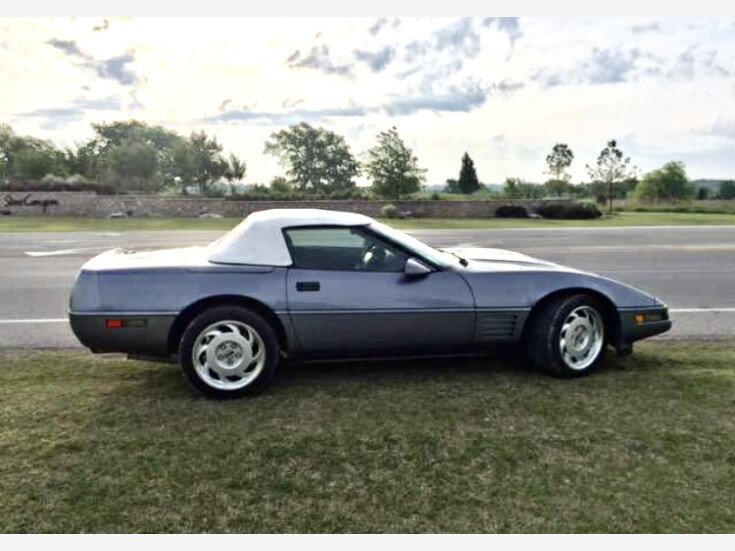 Thumbnail Photo undefined for 1991 Chevrolet Corvette Convertible